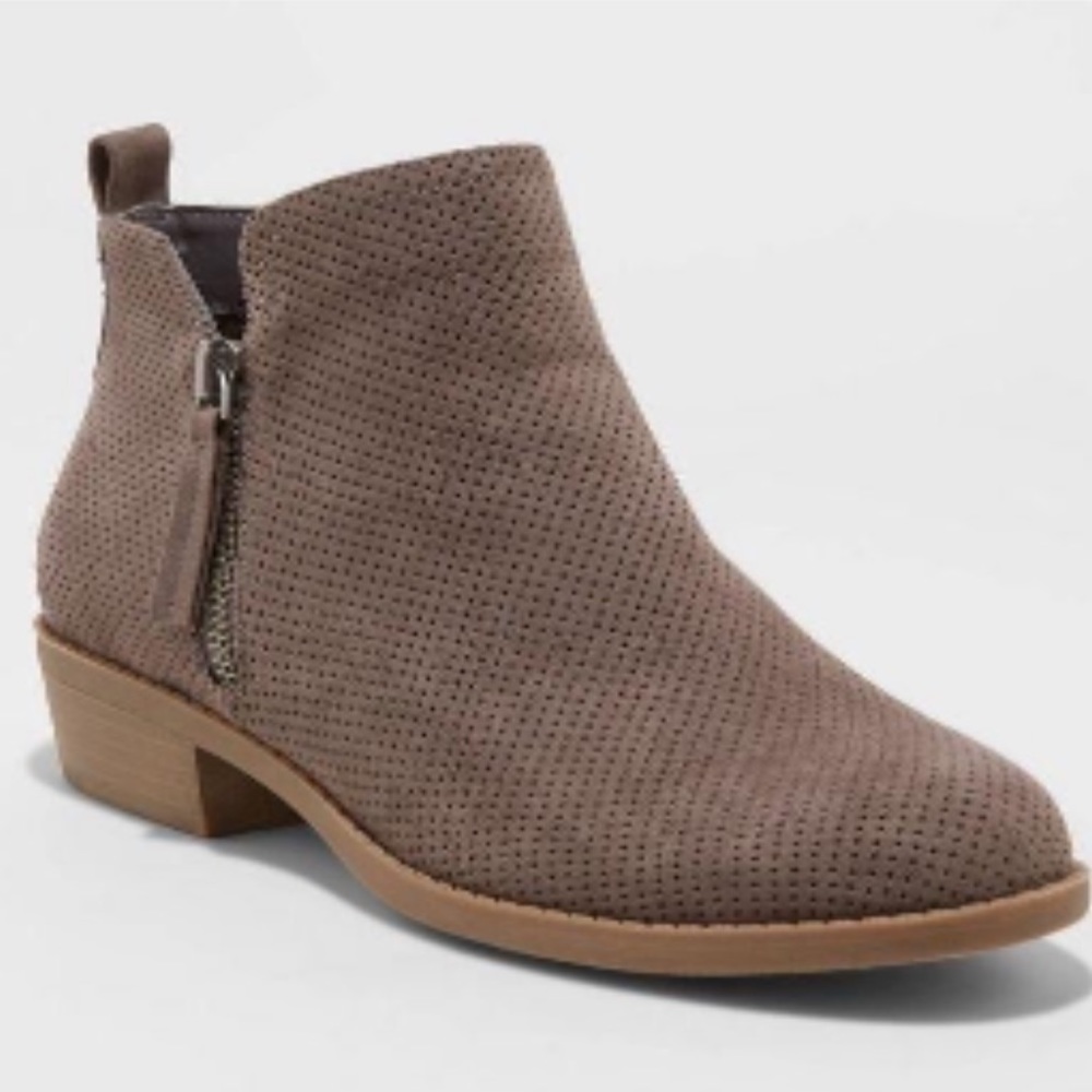 Dolce Vita Booties - brand new!
